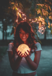 Lecture vibratoire par Katia DUMAIL des Energies de la pleine lune du 13 Octobre 2019